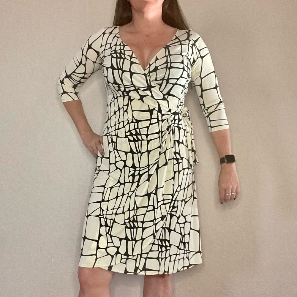 Maggy London Wrap Dress - 8
